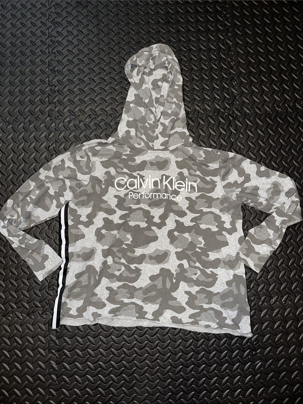 Calvin Klein Performance Gray & Light-Gray Camo Hooded Pullover